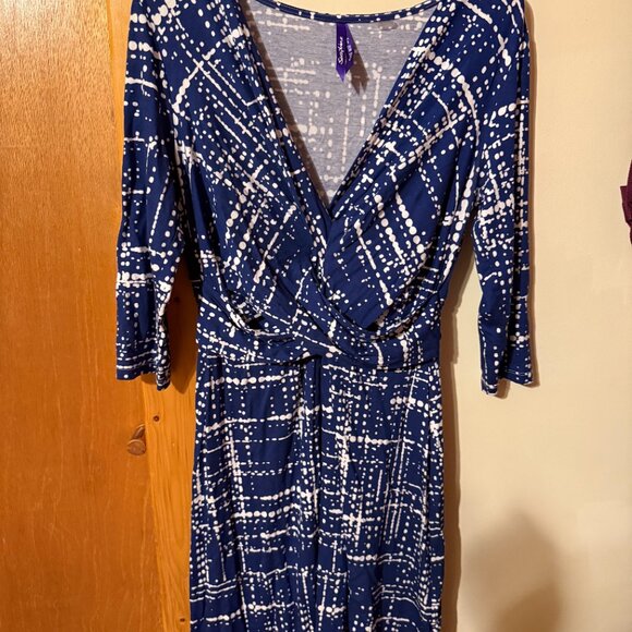 Seraphine Maternity Dress - Picture 3 of 3